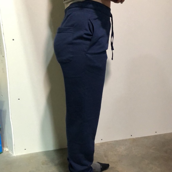 Hanes navy blue comfy cotton sweat pants with front pockets and one back pocket - Picture 9 of 11